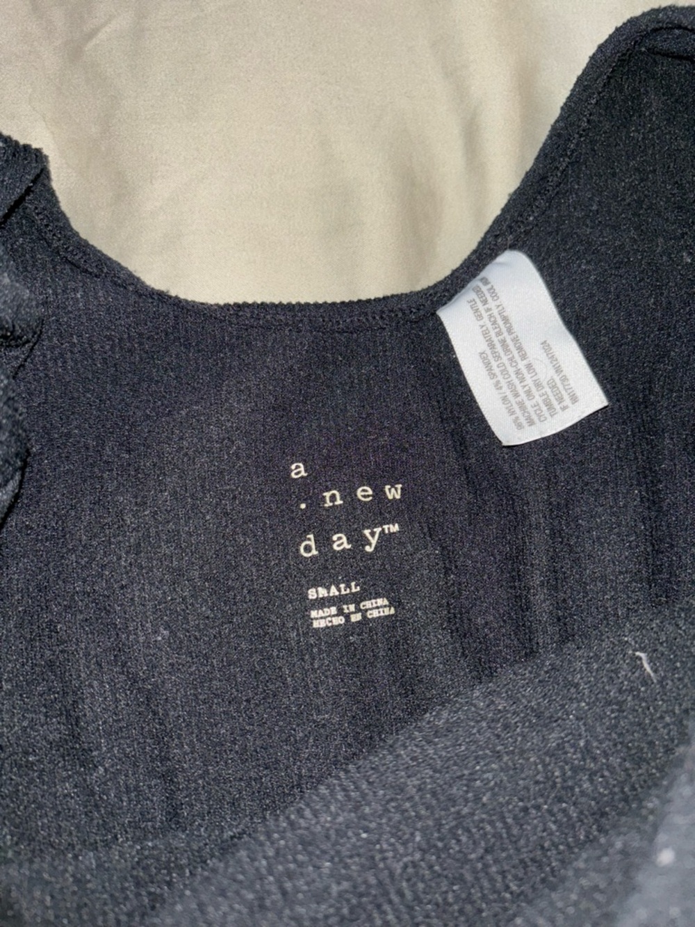 Women’s Ribbed V-Neck - Picture 2 of 2